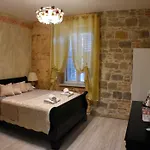 Ξενοδοχείο Pietra Rossa 4*