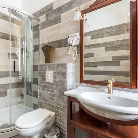 Pietra Rossa سبليت