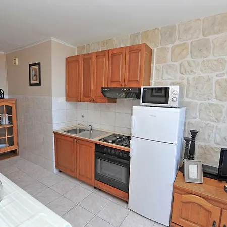 Pietra Rossa 4* سبليت