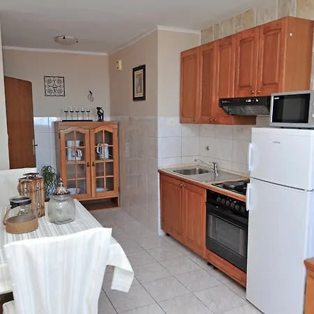 Pietra Rossa 4* سبليت