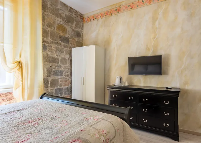 Pietra Rossa 4*