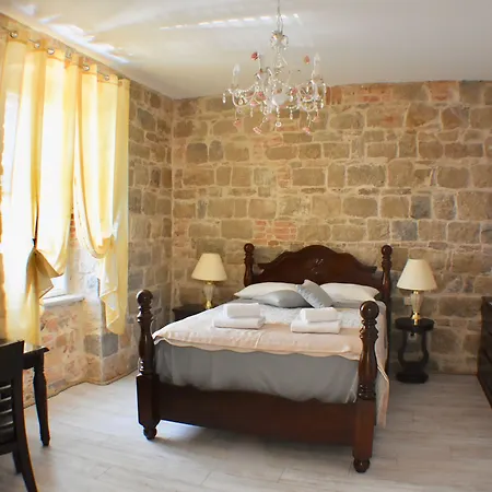 Pietra Rossa 4* スプリト