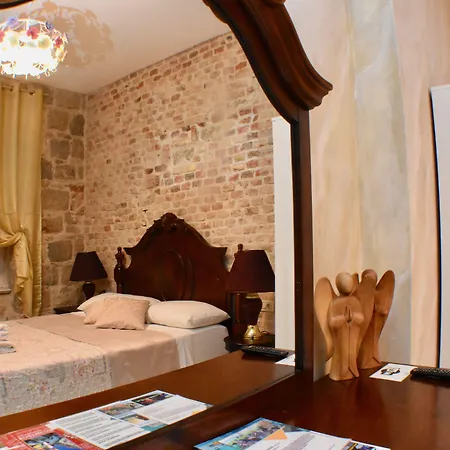 Pietra Rossa スプリト