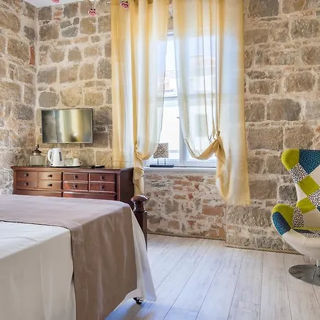 ホテル Pietra Rossa スプリト