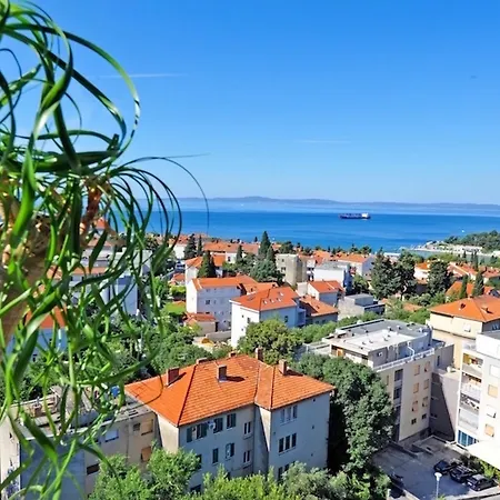 Pietra Rossa スプリト