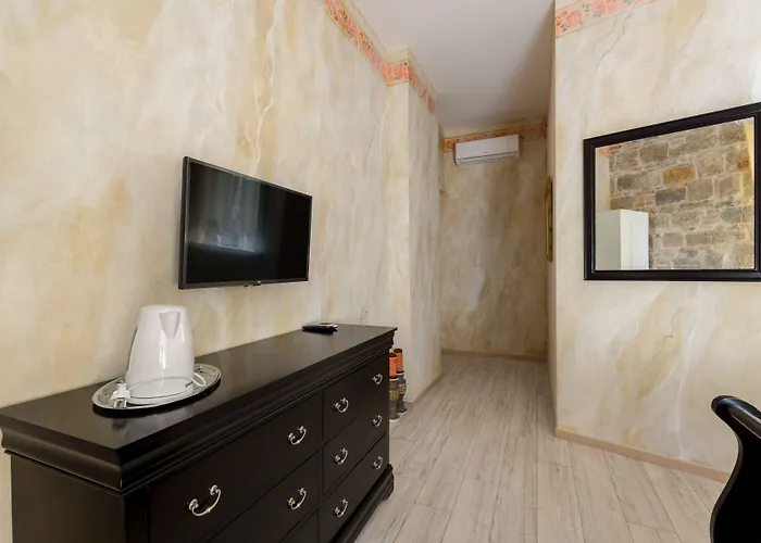 Pietra Rossa Hotell 4*