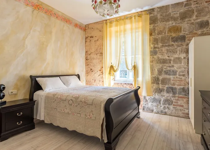 Hotell Pietra Rossa 4*