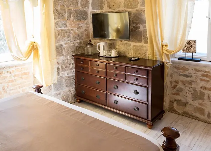 Hotell Pietra Rossa 4*